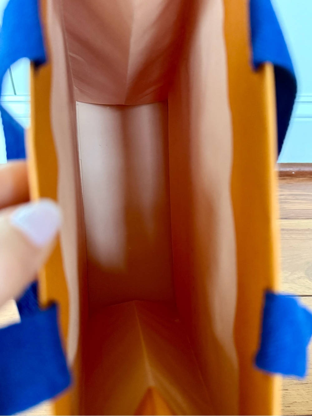Louis Vuitton Luxury Boutique Shopping Bag — Iconic Orange & Blue💙🧡 - Picture 9 of 11